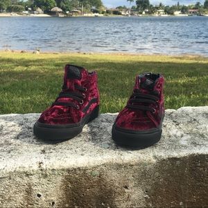 Unisex Burgundy/Oxblood Hi-tops Vans  Toddler Sz 5